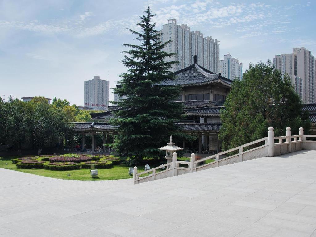 7 Days Inn Xi'An High-Tech Electronic City College Of Arts And Sciences Exterior photo